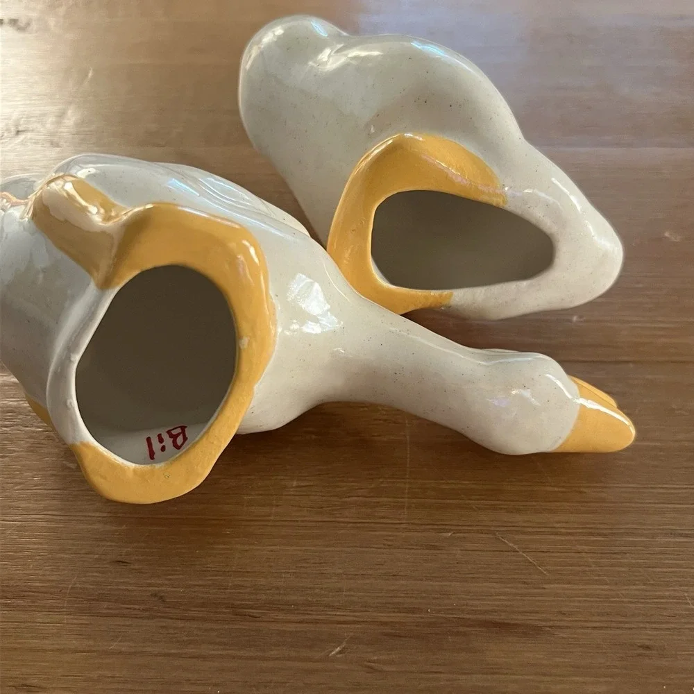 Ceramic Duck Figurine Set White Yellow Beaks Speckled Glaze Vintage Decor